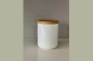 Mobile Preview: Dose Keramik weiß mit Bambusdeckel Aufbewahrung 12x10 cm