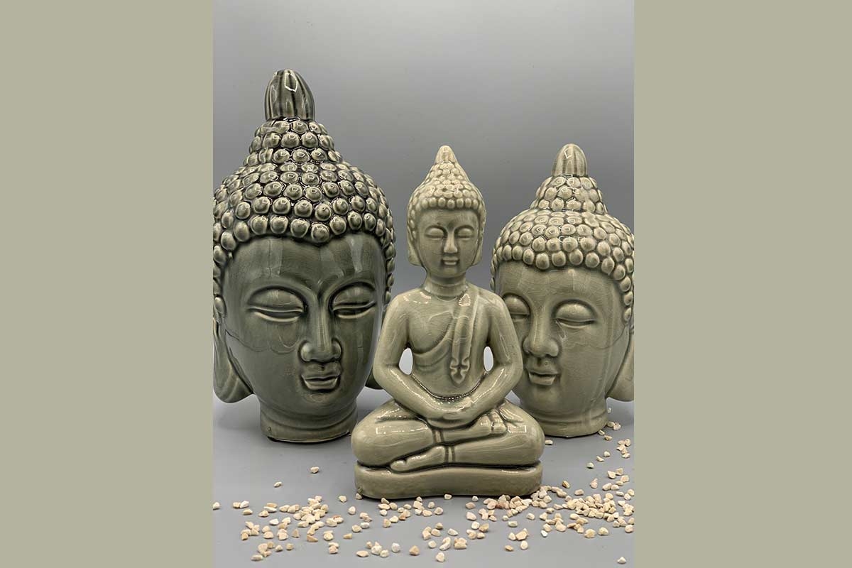 Buddhakopf hellgrau klein aus Keramik 10x10x10 cm