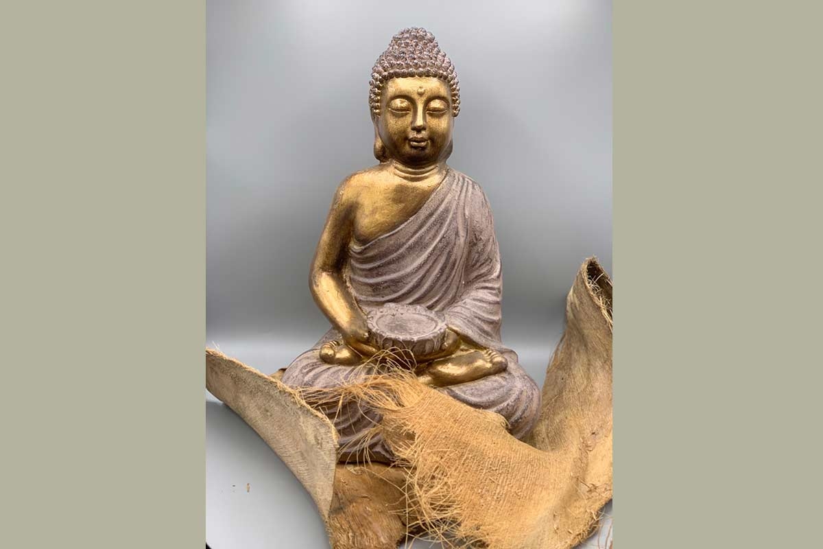 Buddha sitzend mit Kerzenhalter braun gold 28 x 41 x 22 cm