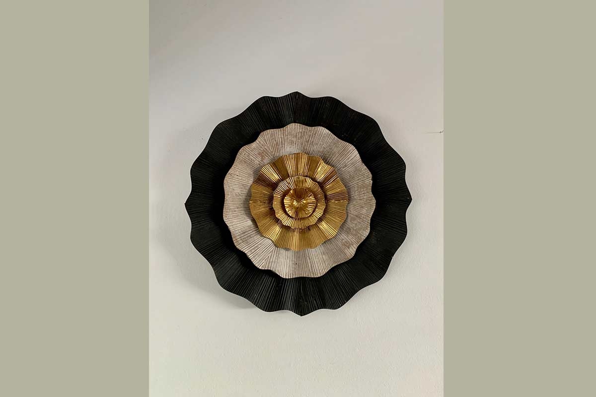 Bild Wandhänger Blume 3D aus Metall schwarz gold beige 49 cm